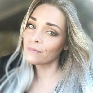 Meet your Posher, Alicia